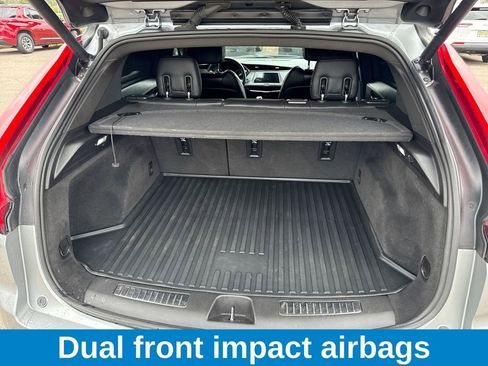 Used 2023 Cadillac XT4 Premium Luxury image 15