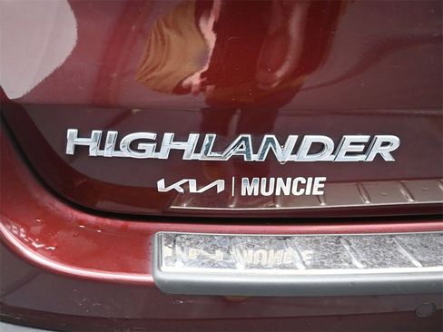 Used 2019 Toyota Highlander Limited Platinum image 10