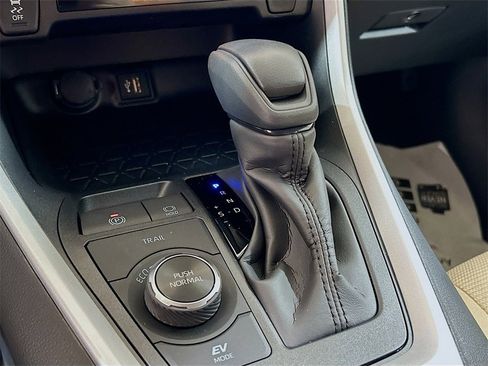 New 2025 Toyota RAV4 LE image 14