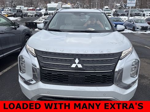 Used 2024 Mitsubishi Outlander SEL image 2