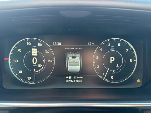 Used 2017 Land Rover Range Rover HSE image 10