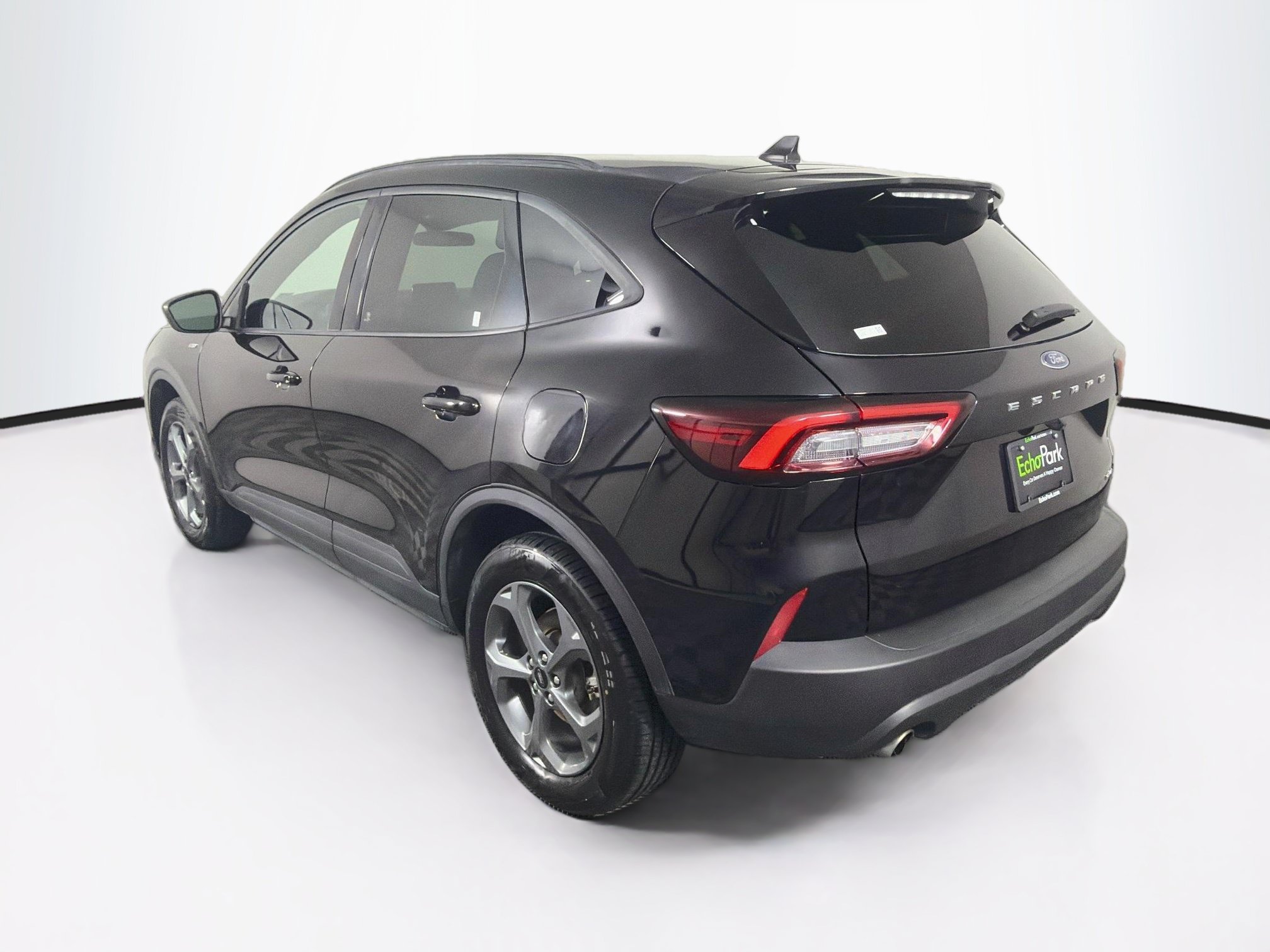 Used 2025 Ford Escape ST-Line Select AWD/4WD image 5