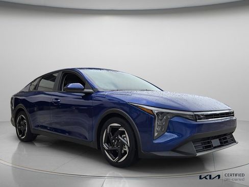 Used 2025 Kia K4 EX image 9