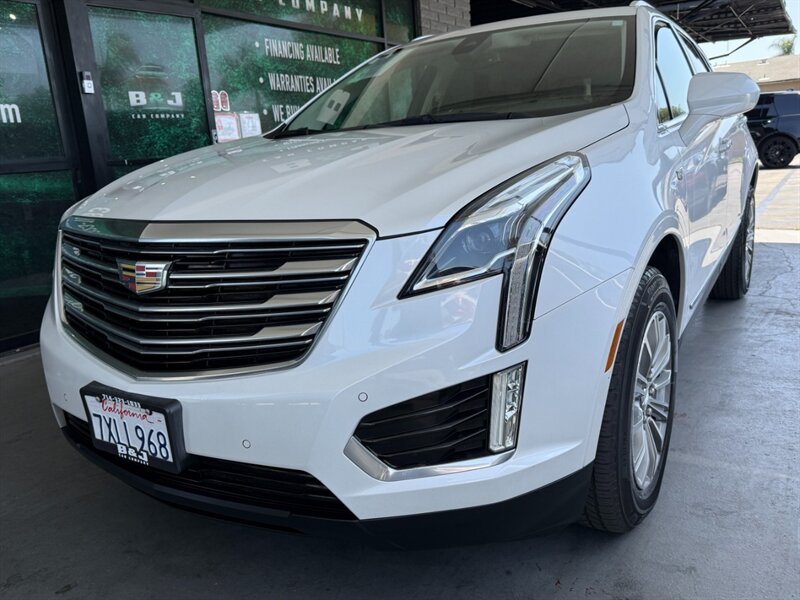 Used 2017 Cadillac XT5 Luxury w/ Driver Awareness Package FWD image 3
