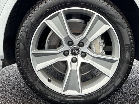 Used 2025 Audi Q5 2.0T Premium w/ Convenience Plus Package image 23