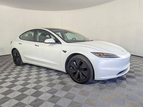 Used 2024 Tesla Model 3 Long Range image 2