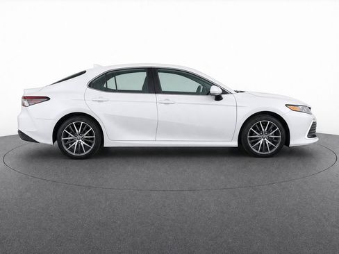 Used 2024 Toyota Camry XLE w/ Cold Weather Package AWD/4WD image 5