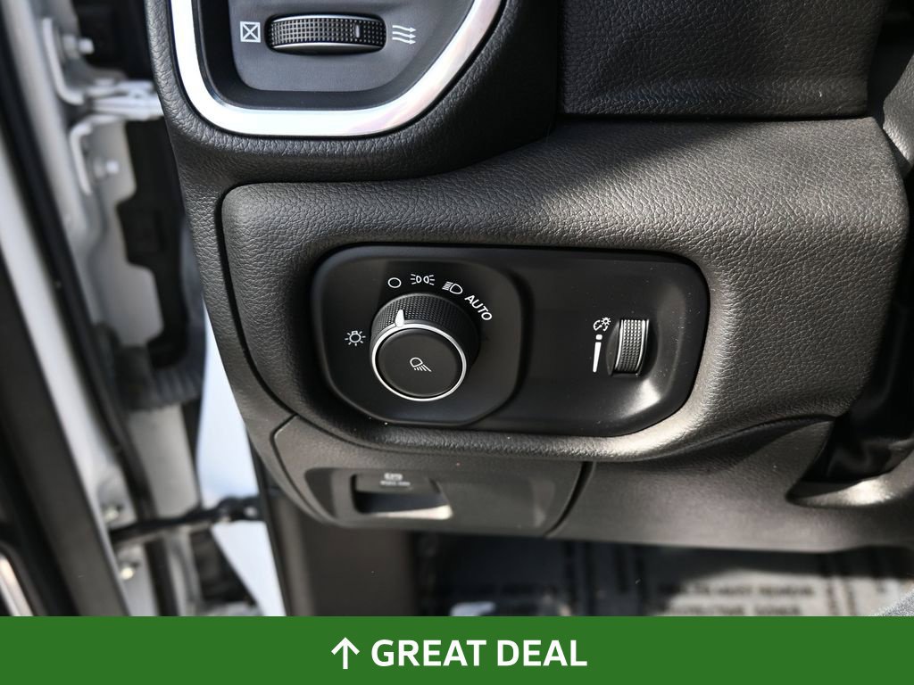 Used 2024 RAM 1500 Laramie AWD/4WD image 29