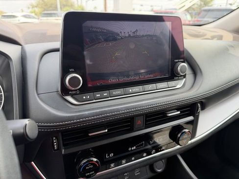 Certified 2023 Nissan Rogue SV image 20