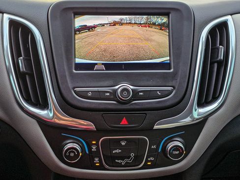 Used 2020 Chevrolet Equinox LT image 20