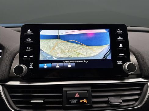 Used 2021 Honda Accord Sport image 8