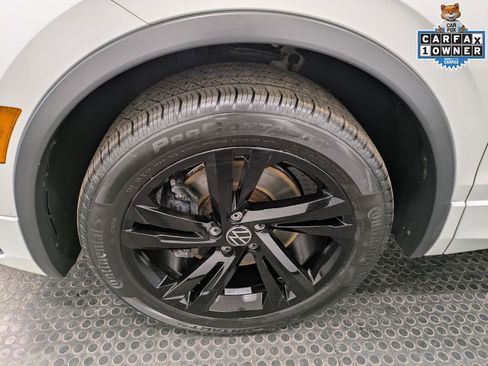 Used 2023 Volkswagen Tiguan SE R-Line AWD/4WD image 7