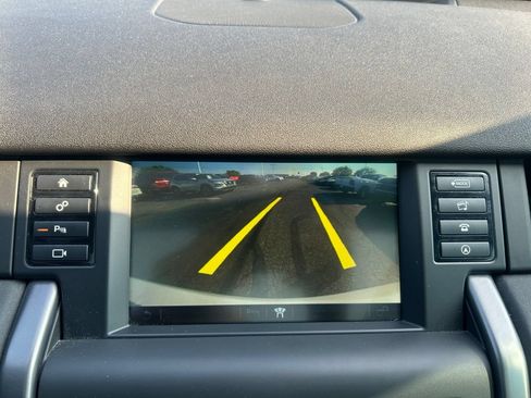 Used 2019 Land Rover Discovery Sport AWD/4WD image 25