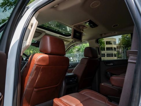 Used 2020 Chevrolet Tahoe Premier AWD/4WD image 13