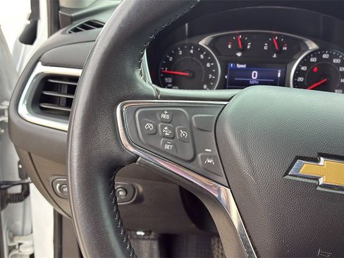Used 2021 Chevrolet Equinox LT image 25