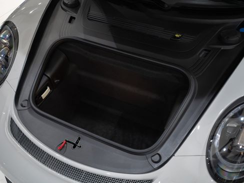 Used 2018 Porsche 911 GT3 RWD image 56
