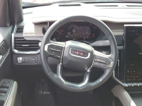 Used 2024 GMC Acadia Elevation w/ Luxury Package FWD image 12