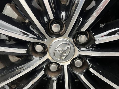 Used 2016 Toyota Corolla S image 30