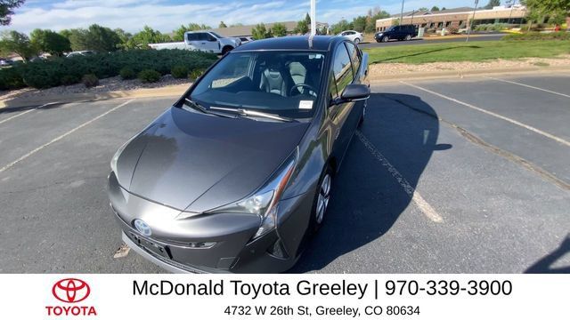 Used 2017 Toyota Prius Four FWD image 4