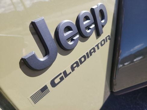 New 2026 Jeep Gladiator Sport AWD/4WD image 8