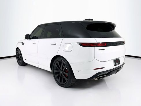 Used 2024 Land Rover Range Rover Sport Autobiography AWD/4WD image 3
