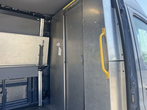 Used 2019 Mercedes-Benz Sprinter 144 image 11