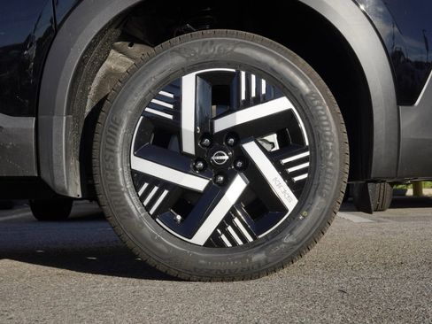 New 2026 Nissan Kicks SV image 7