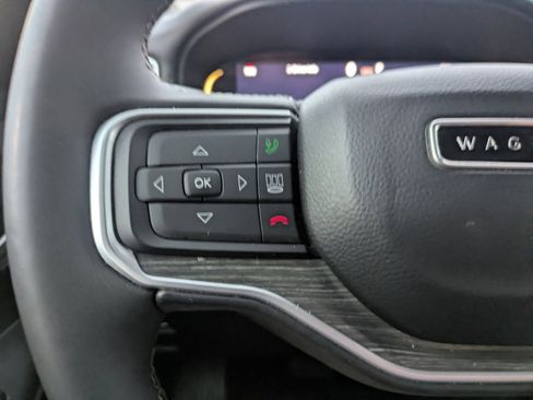 Used 2024 Jeep Wagoneer Series II image 13