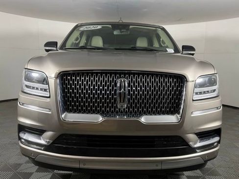 Used 2020 Lincoln Navigator L Reserve w/ Luxury Package image 10