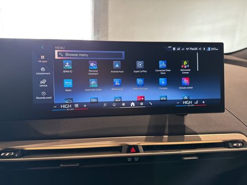 Used 2026 BMW iX xDrive60 w/ Premium Package image 19