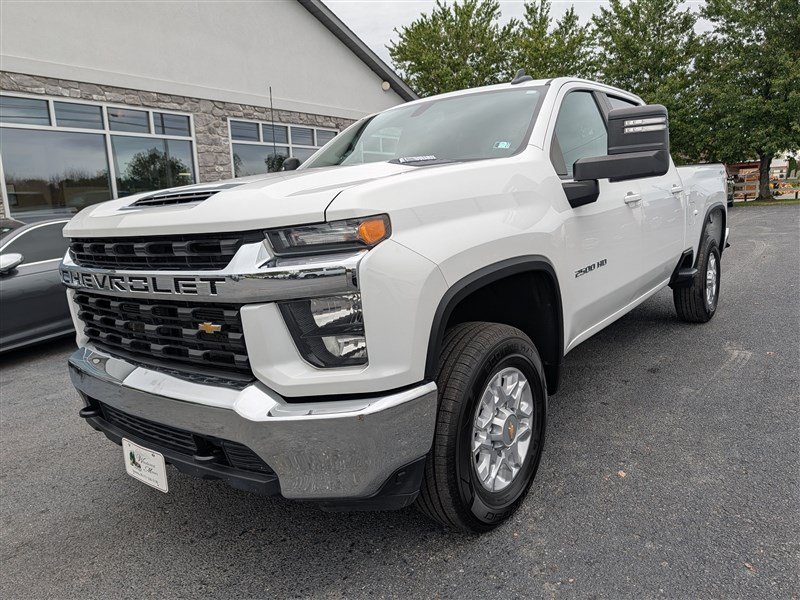 Used 2022 Chevrolet Silverado 2500 LT w/ Fleet Comfort Package AWD/4WD image 2