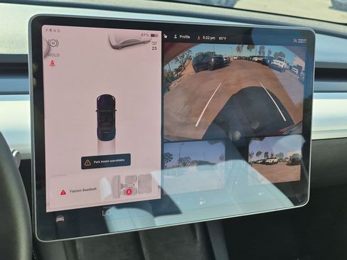 Used 2021 Tesla Model Y Long Range AWD/4WD image 17