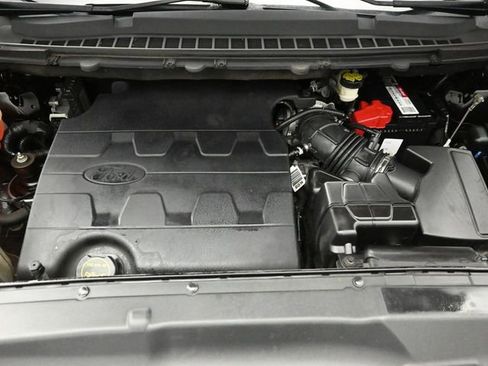 Certified 2017 Ford Edge Titanium w/ Technology Package image 33
