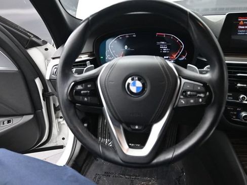 Used 2020 BMW 530i xDrive w/ Premium Package AWD/4WD image 12