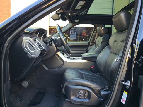 Used 2017 Land Rover Range Rover Sport HSE image 11