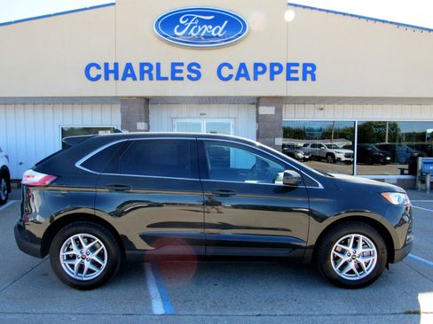 Used 2024 Ford Edge SEL w/ Convenience Package image 4
