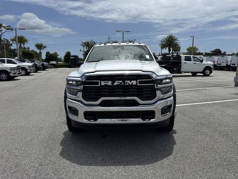 New 2026 RAM 5500 Tradesman w/ Chrome Appearance Group AWD/4WD image 10