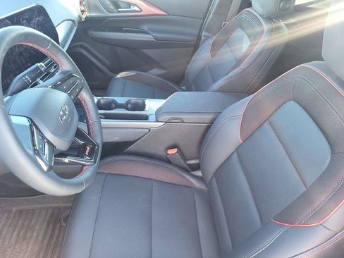 Used 2025 Chevrolet Equinox EV RS AWD/4WD image 24