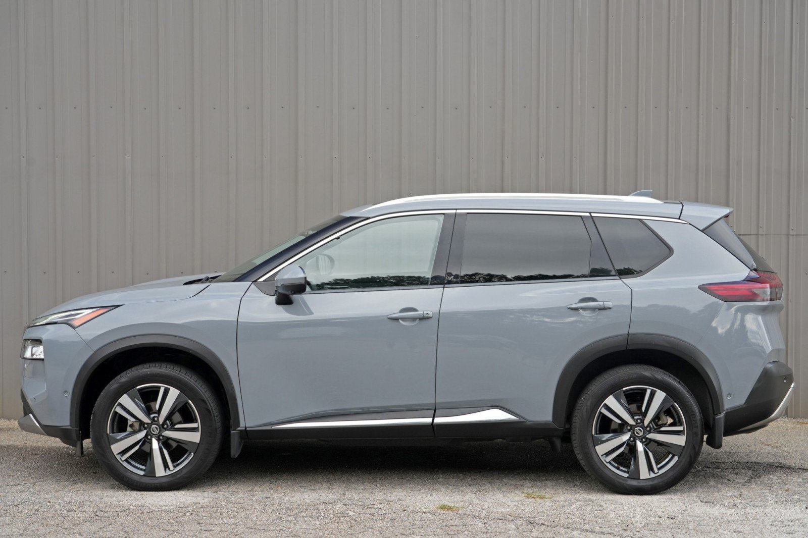Used 2021 Nissan Rogue Platinum FWD image 43