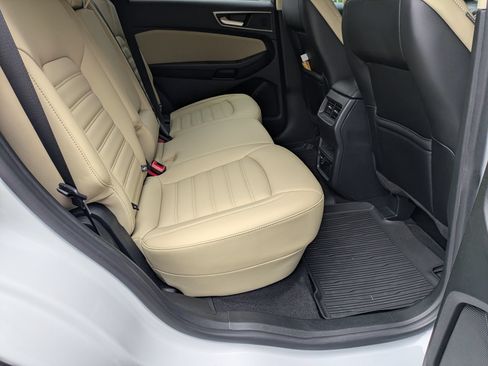 Certified 2022 Ford Edge SEL w/ Convenience Package AWD/4WD image 35