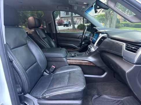 Used 2018 Chevrolet Suburban LS RWD image 7