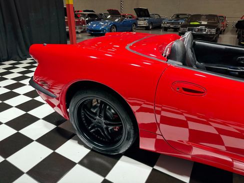 Used 1999 Chevrolet Corvette Convertible w/ Memory Pkg RWD image 24