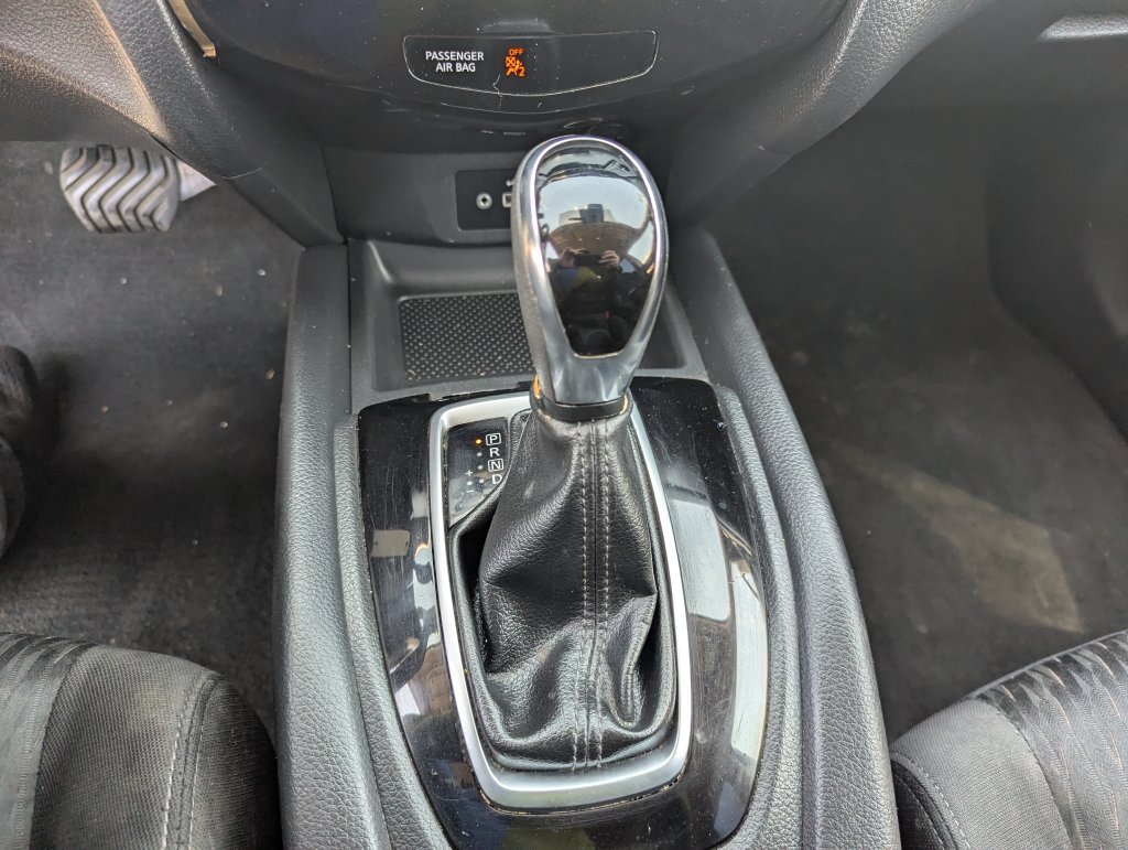 Used 2019 Nissan Rogue S FWD image 13
