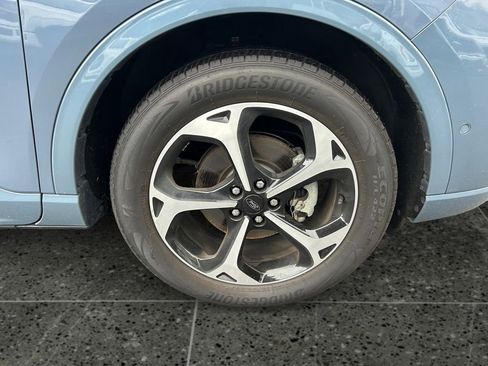 Used 2024 Ford Escape ST-Line Elite w/ Premium Technology Package image 9