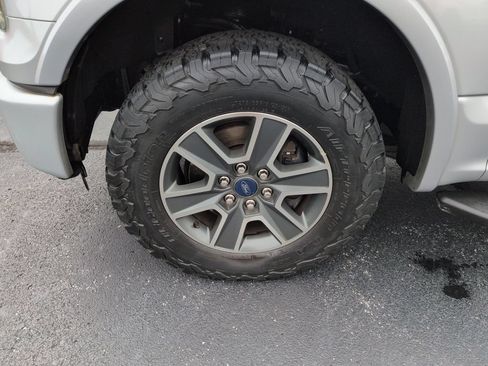Used 2016 Ford F150 XLT w/ Equipment Group 302A Luxury AWD/4WD image 27