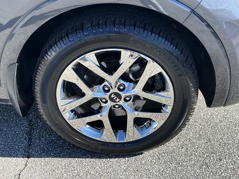 Used 2019 Kia Sorento SX image 12