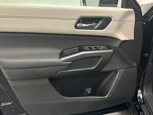 New 2026 Nissan Pathfinder SL w/ SL Premium Package AWD/4WD image 16
