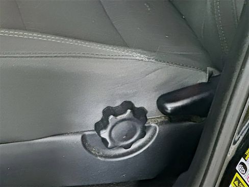 Used 2017 Toyota Tacoma TRD Off-Road image 20