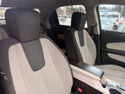 Used 2010 Chevrolet Equinox LT w/ Vehicle Interface Package FWD image 3