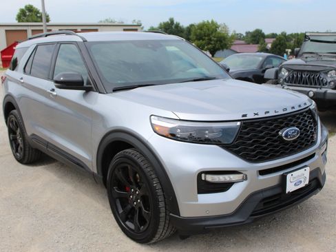 Used 2020 Ford Explorer ST w/ ST Street Pack AWD/4WD image 8